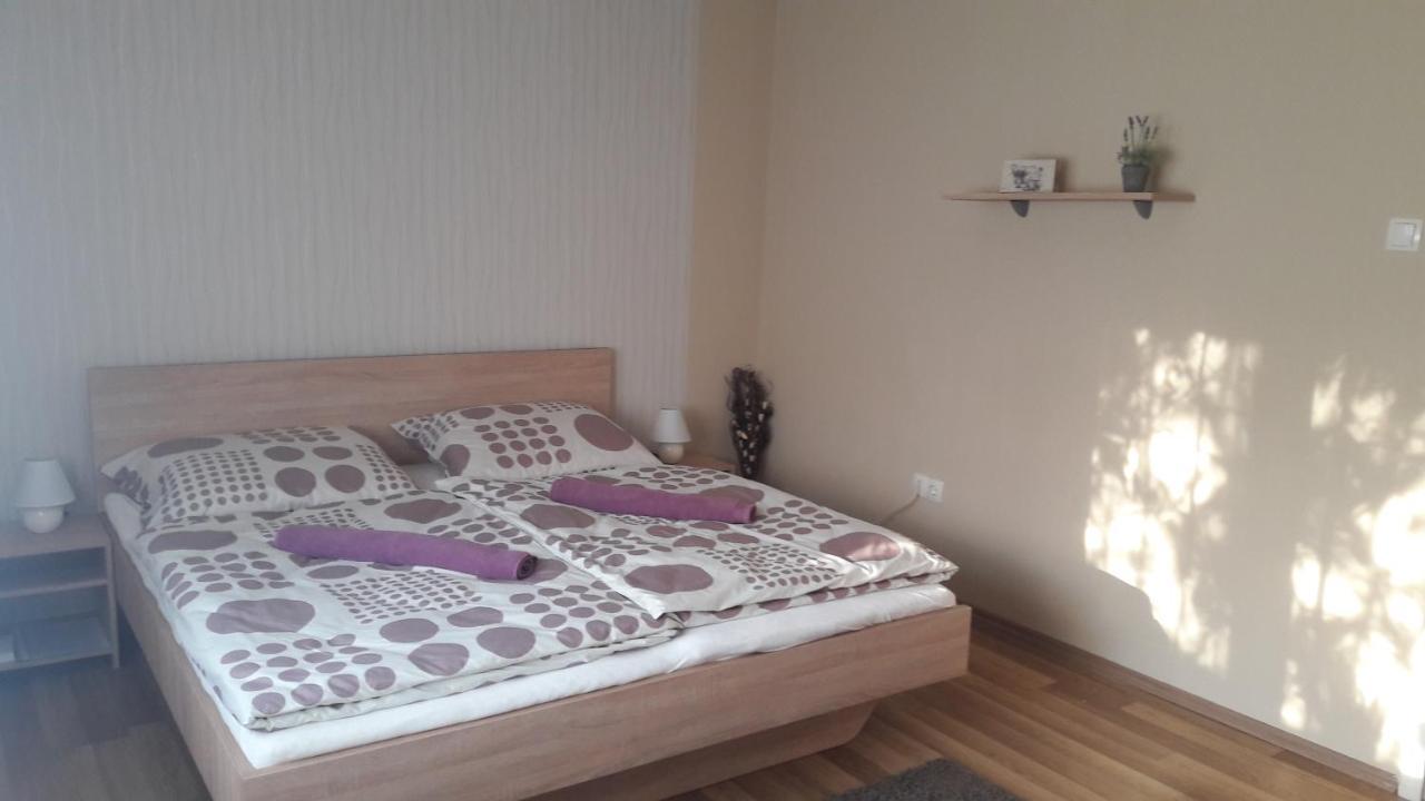 Ferienwohnung Levendula Apartman Szekszárd Exterior foto